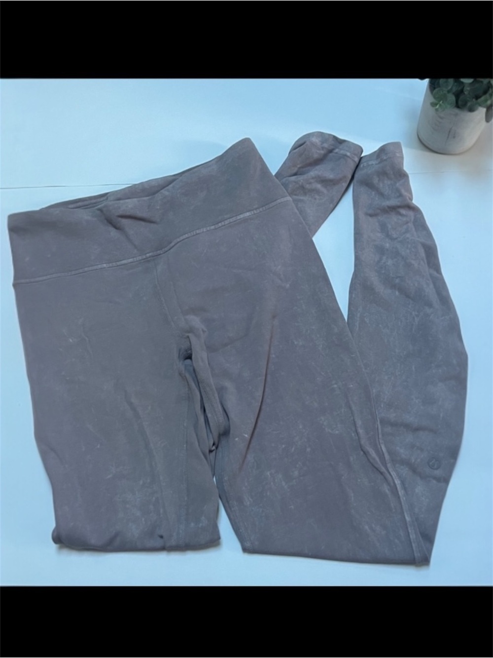 Lululemon Inner Glow Tight 28” Washed Half Moon Size 6